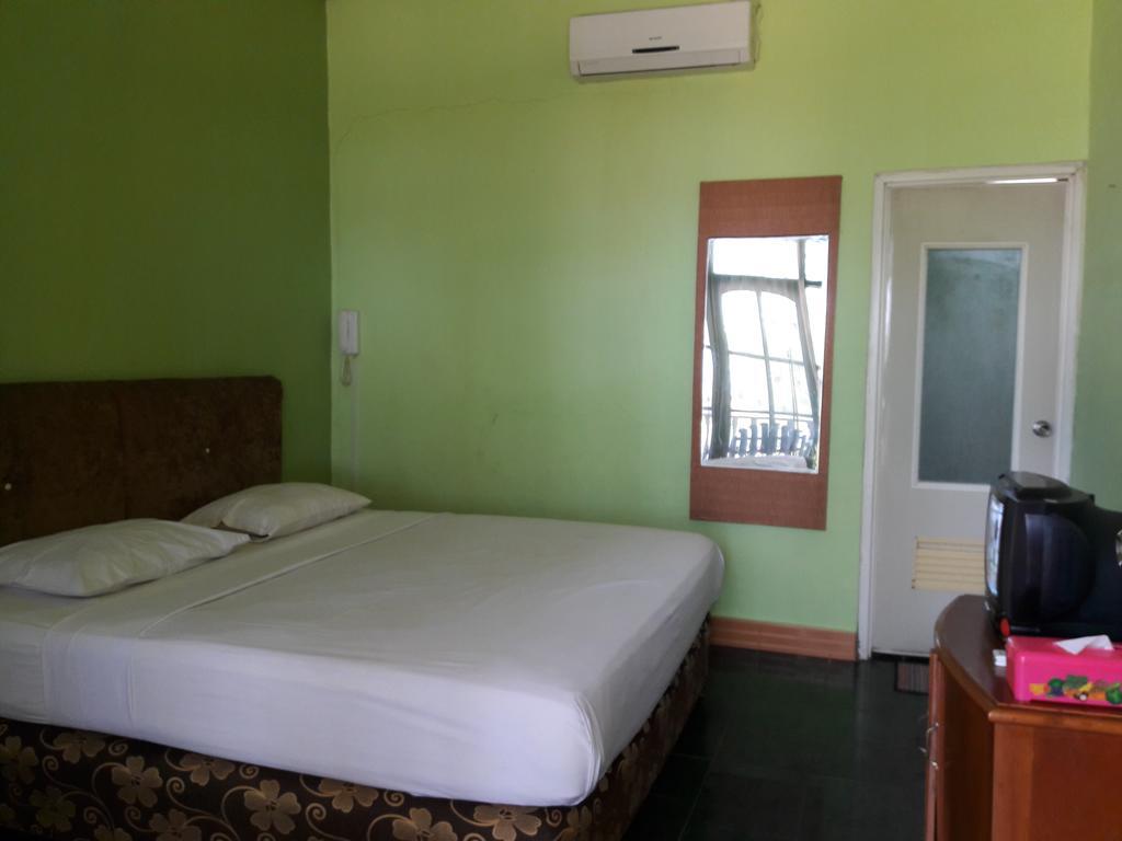 Pasir Putih Resort Bengkulu Buitenkant foto