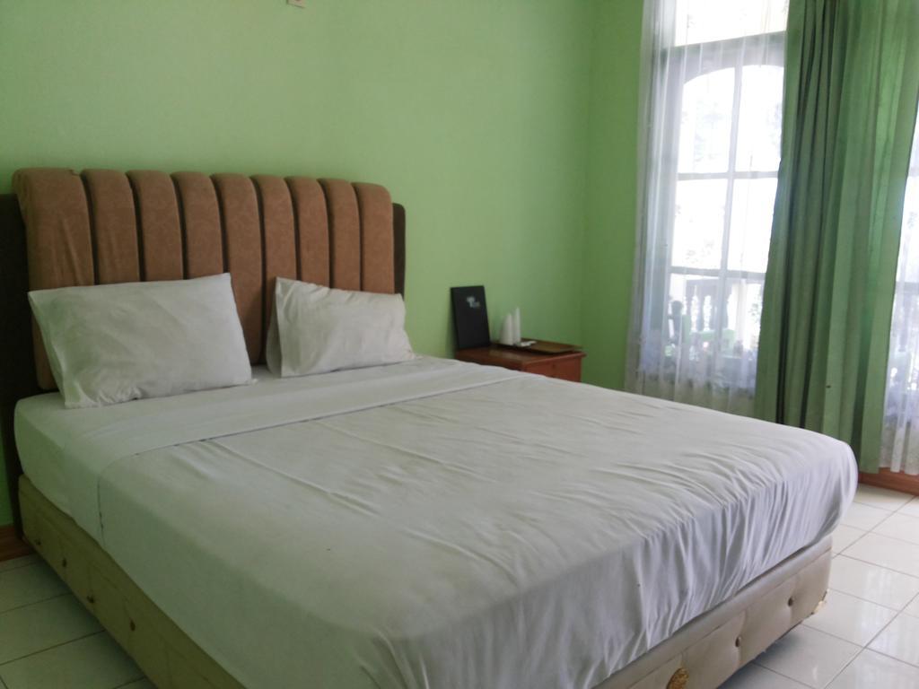 Pasir Putih Resort Bengkulu Buitenkant foto
